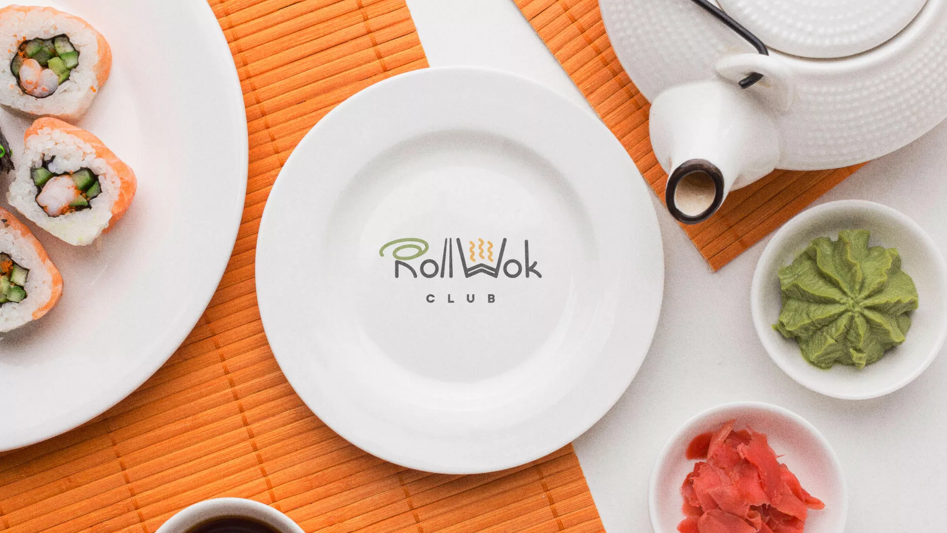Разработка логотипа и фирменного стиля суши-бара «Roll Wok Club» в Надыме